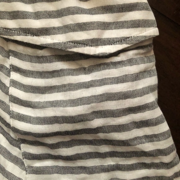 BCBGeneration gray and white striped mini skirt - Picture 4 of 4